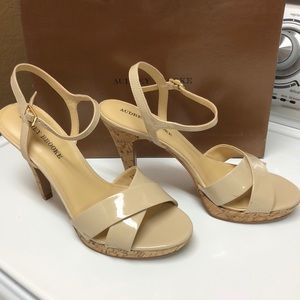Size 9 Nude Audrey Brooke cork sandals